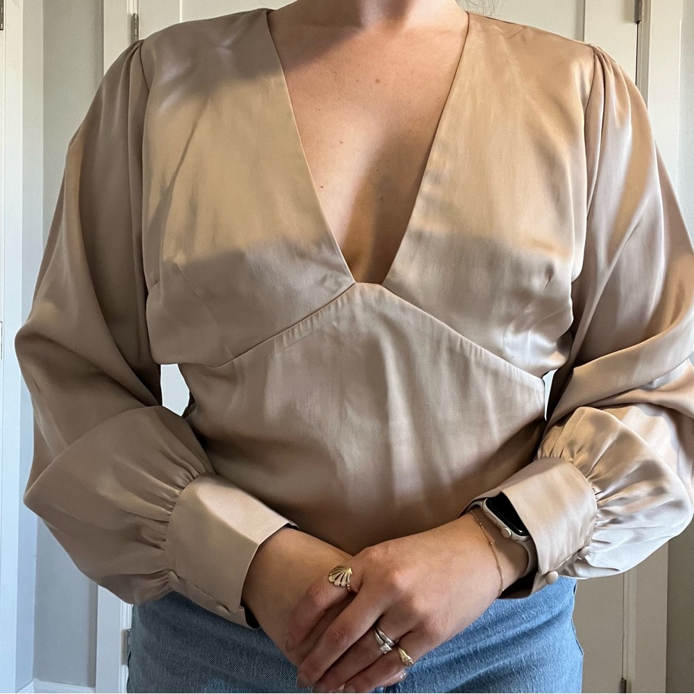 Abercrombie & Fitch Satin Blouse in Beige Size Large